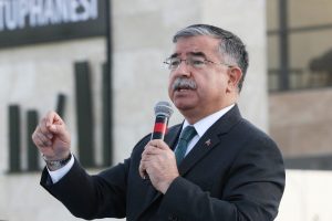 Bakan a&ccedil;ıkladı: Suriyelilerin yoğun olduğu illere 155 okul yapılacak