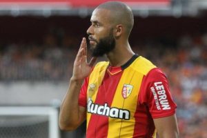 Burasspor, transferin son g&uuml;n&uuml;nde atağa kalktı