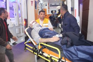 Otomobiller kafa kafaya &ccedil;arpıştı: 7 yaralı