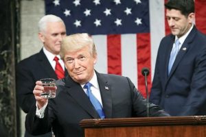Trump'tan d&ouml;rt aşamalı yeni g&ouml;&ccedil;men planı!