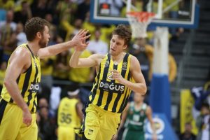 Fenerbah&ccedil;e Doğuş, Olympiakos deplasmanında