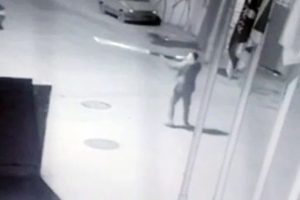 Bursa'da pompalı t&uuml;fekle iş yerini b&ouml;yle taradılar