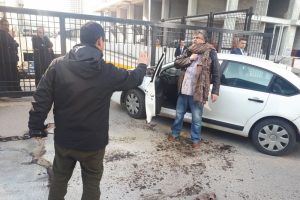CHP Genel Merkezi &ouml;n&uuml;nde kendini yakmaya &ccedil;alıştı
