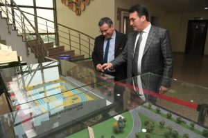 İske&ccedil;e'nin tek T&uuml;rk belediye başkanından Bursa'ya ziyaret