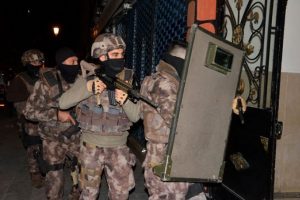 Uzman Onbaşı Kızılca'nın şehit edildiği tabanca ele ge&ccedil;irildi