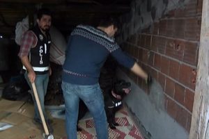 Ter&ouml;r &ouml;rg&uuml;t&uuml;n&uuml;n finans kaynağına darbe