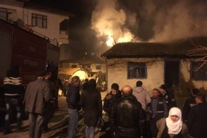 Bursa'da m&uuml;stakil evde yangın &ccedil;ıktı!