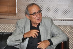 Şair Ataol Behramoğlu'na anlamlı akademi &uuml;yeliği