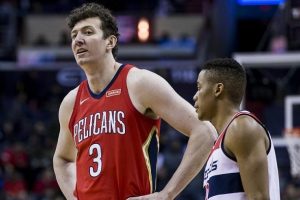 &Ouml;mer Aşık eski takımı Chicago Bulls'ta