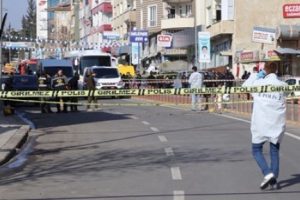 Kilis ve Hatay'a 8 roket! &Ouml;l&uuml; ve yaralılar var