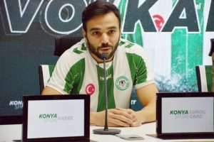 Volkan Şen i&ccedil;in imza t&ouml;reni yapıldı