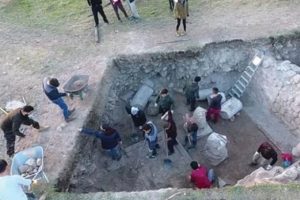 Antik &ccedil;ağın Hac merkezinde bin 500 yıllık Kilise ortaya &ccedil;ıkarıldı