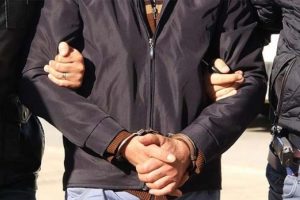 Hakkari'de ter&ouml;r operasyonunda 4 kişi g&ouml;zaltına alındı