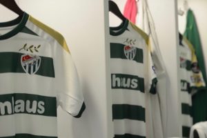 Bursaspor'un formasındaki dikkat &ccedil;eken Zeytin Dalı detayı