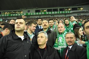 Bursa Emniyet M&uuml;d&uuml;r&uuml; Osman Ak, ma&ccedil;ı Teksas'ta izledi