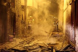 Safranbolu'da 150 yıllık 2 tarihi konak alevlere teslim oldu