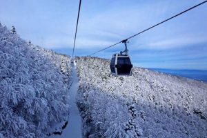 Bursa'da teleferiğe şiddetli r&uuml;zgar engeli devam ediyor