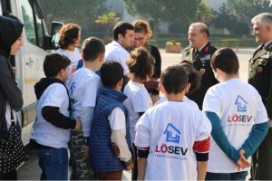 Bursa'da jandarma L&Ouml;SEV'li &ccedil;ocukları ağırladı