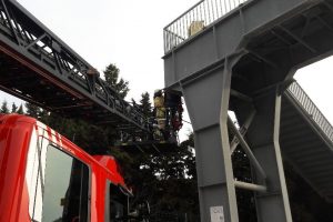 E-5'te k&ouml;pr&uuml;ye asılı İranlı bir kişinin cesedi bulundu