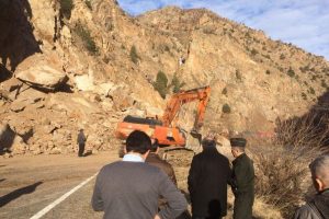 Heyelanda kapanan Artvin-Ardahan karayoluna alternatif yol a&ccedil;ılacak