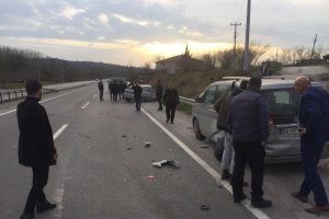 Kazada otomobiller kullanılmaz hale geldi