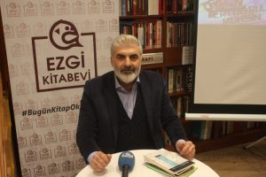 T&uuml;rkiye'nin ilk k&ouml;y filmini konu alan kitabın imza g&uuml;n&uuml; Bursa'da yapıldı