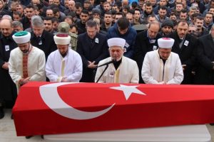 Şehit Uzman &Ccedil;avuş G&uuml;rsu son yolculuğuna uğurlandı