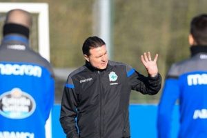 Milli futbolcuyu antrenmandan kovmuştu... Kovuldu!