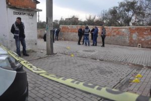 İki grup arasında silahlı kavga: 3 yaralı