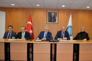 Bursa Uludağ &Uuml;niversitesi'ni se&ccedil;en tıp&ccedil;ılara burs desteği
