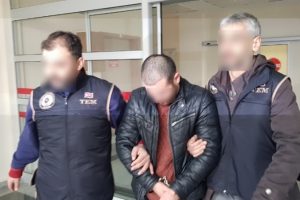 FET&Ouml;'n&uuml;n askeri yapılanmasına operasyon: 13 g&ouml;zaltı