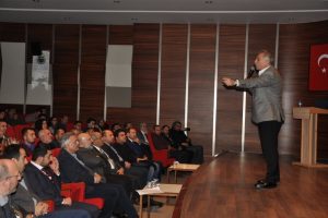 Orhan Osmanoğlu Bursa'da: "Abd&uuml;lhamid Han garibanın sultanıydı"