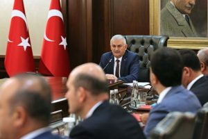 Yıldırım, Zeytin Dalı harekatını y&ouml;neten komutana canlı bağlantı yaptı