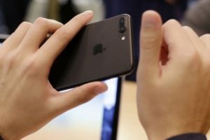 Apple hatasını kabul etti! &Uuml;cretsiz tamir edilecek