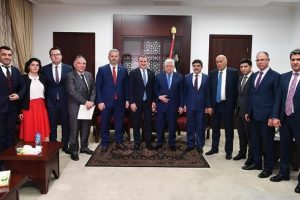 Gen&ccedil;lik ve Spor Bakanı Bak, Mahmud Abbas'la g&ouml;r&uuml;şt&uuml;
