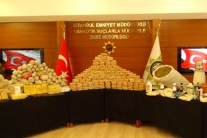 İstanbul'da uyuşturucu operasyonları: Yaklaşık 350 kilo