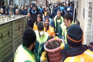 İstanbul'da merdiven altı midye yapanlara baskın