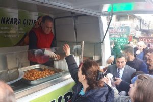 Afrin şehitleri i&ccedil;in lokma dağıtıldı