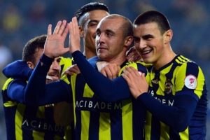 Fenerbah&ccedil;e, Beşiktaş'ın rakibi oldu