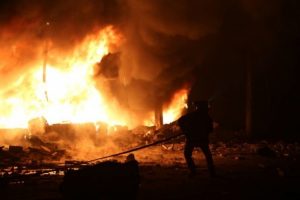 İdlib'e hava saldırıları: 10 &ouml;l&uuml;, 20 yaralı