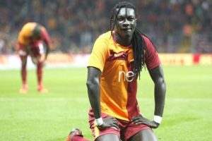 Galatasaray'da Bafetimbi Gomis şoku!