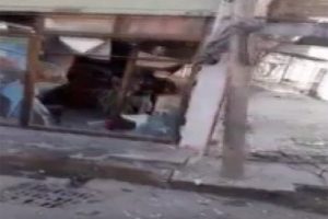 PKK/YPG'li teröristler çarşıyı tahrip etti