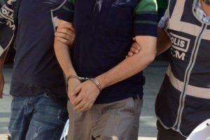 Mersin'de FETÖ operasyonu: 6 gözaltı