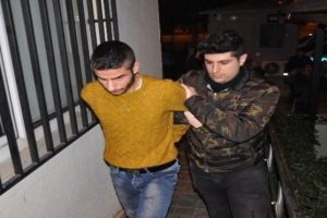 Bursa'da suç makinesini montu yakalattı
