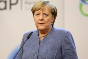 Merkel: "İstikrarlı bir hükümet için bedel ödedik"