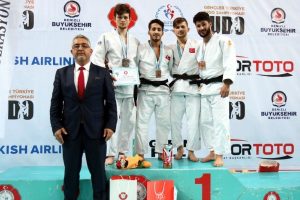 Bursalı judoculardan 4 madalya