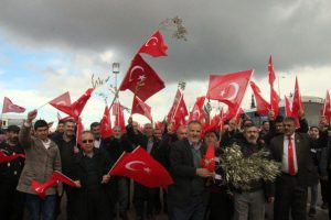800 muhtar Mehmetçiğe destek için sınırda
