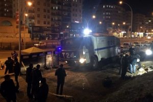 Diyarbakır'da polis noktasına hain saldırı