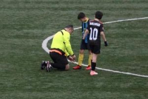 Bursa'da U-13 maçında hakemden örnek davranış