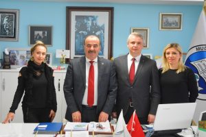Bursa Mudanya'da Başkan Türkyılmaz'a okullardan teşekkür ziyareti